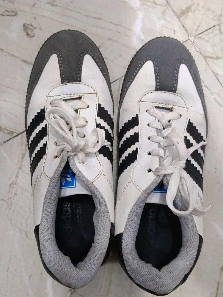 Adidas Sneakers - White/Grey