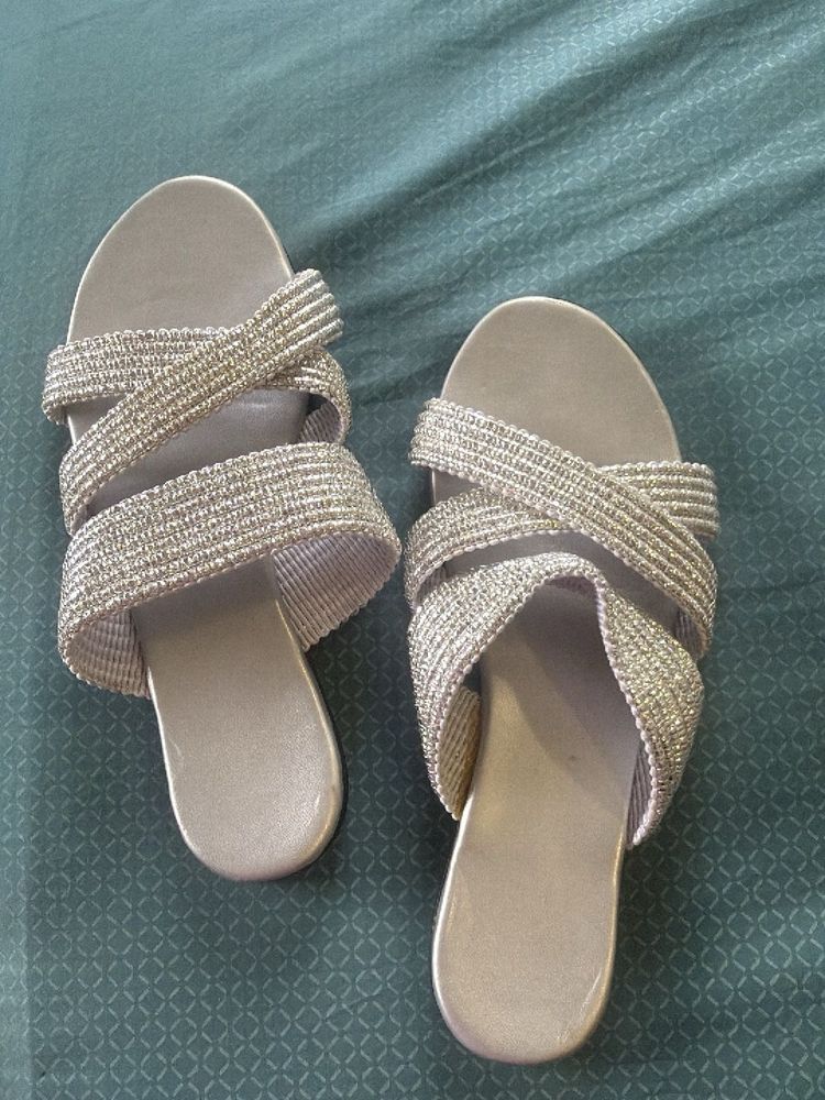 Sparkling Cross-Strap Flat Sandals