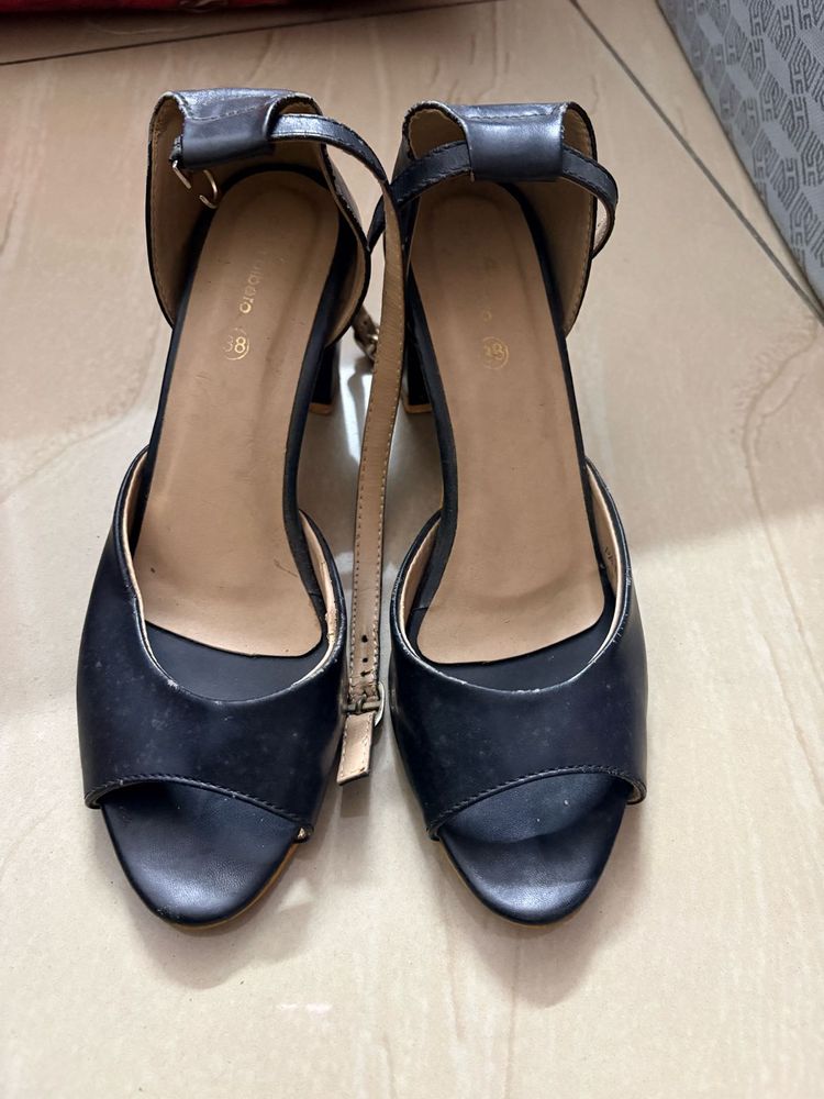 Chic Black Ankle Strap Block Heels