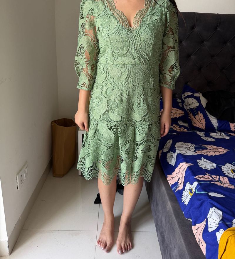 Chic Lace V-Neck Dress