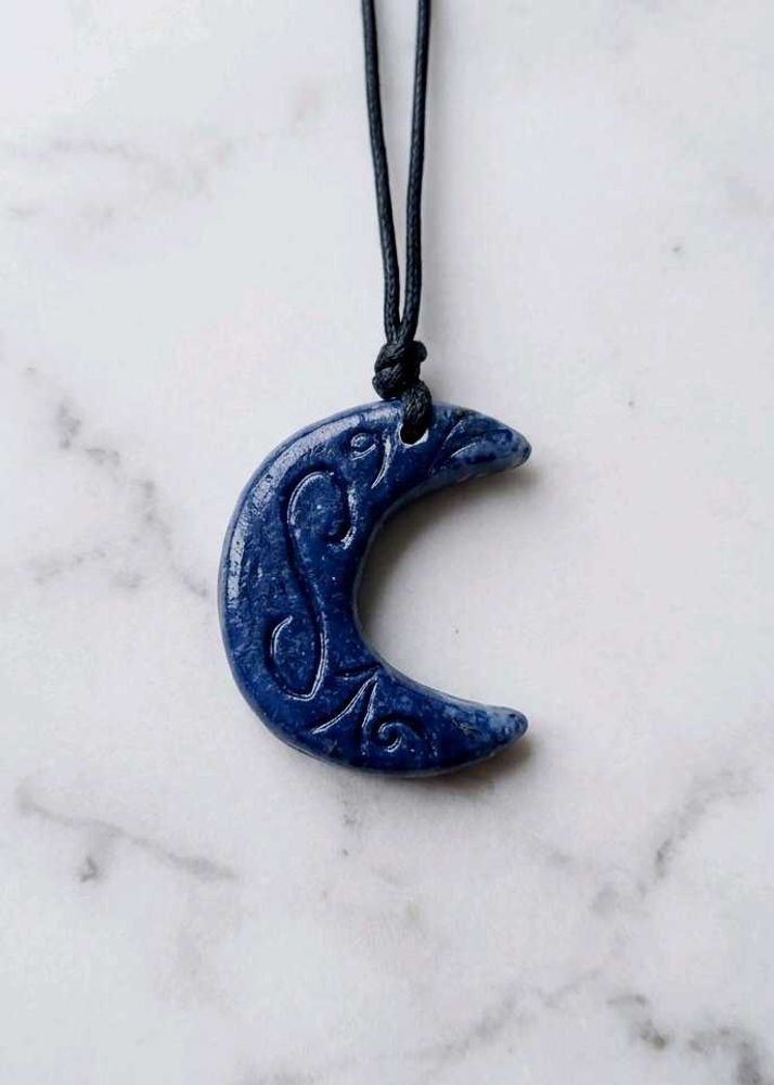 Engraved Cresent Moon Pendant Necklace