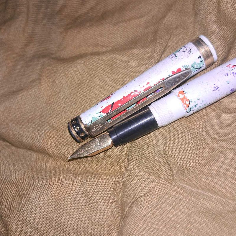 Vintage Floral Fountain Pen