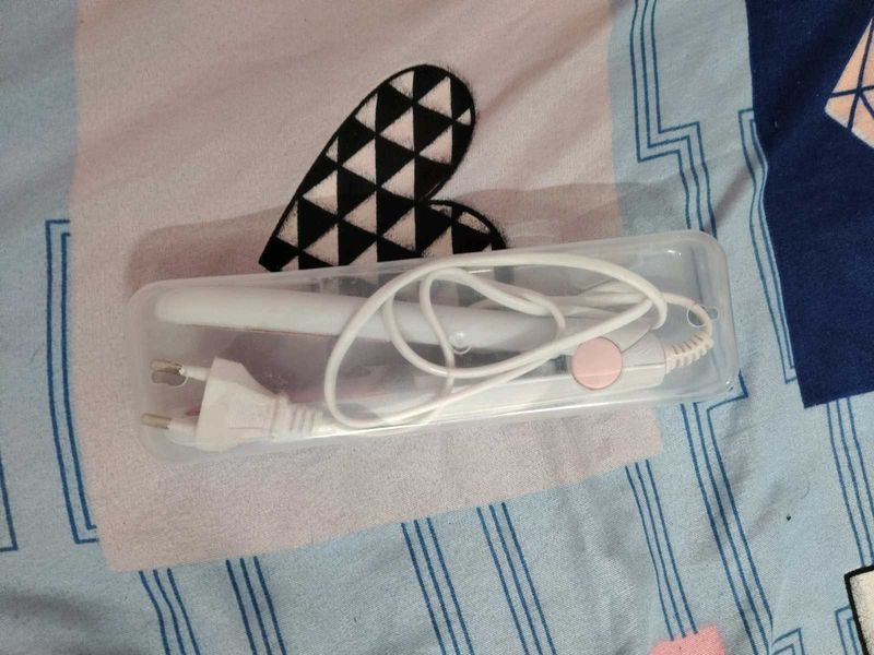 Mini Hair Straightener