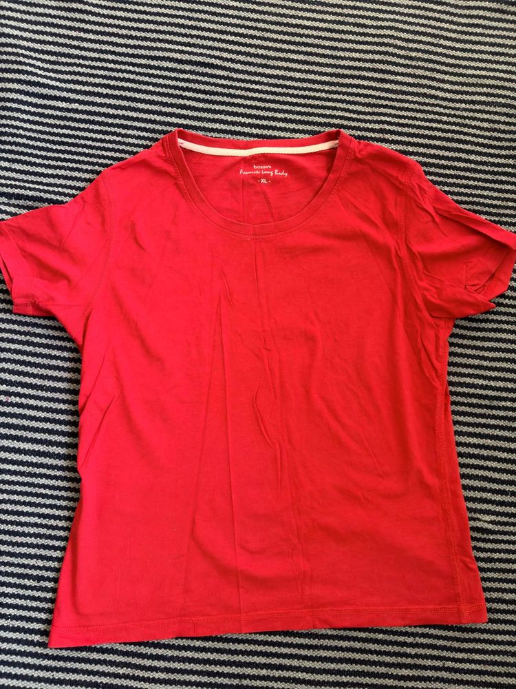 Red Basic T-Shirt