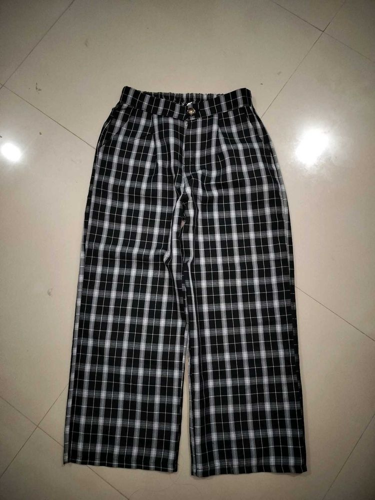 Chic Plaid Wide-Leg Pants