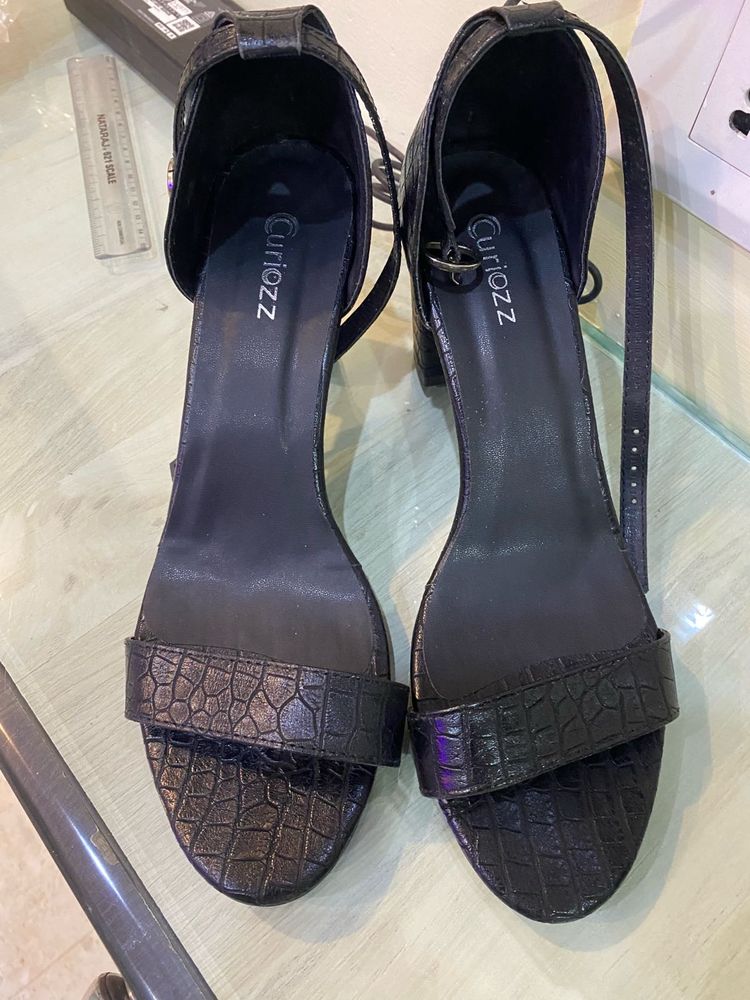 NEW Black Heel For Women