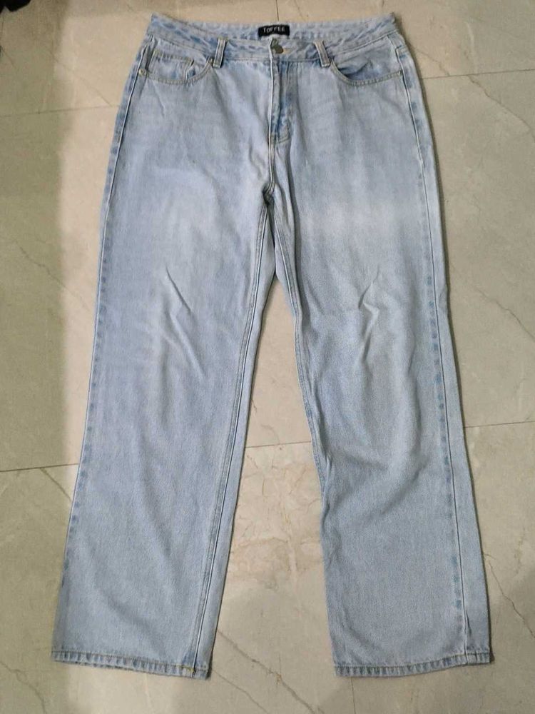 Light Wash Wide Leg Jeans