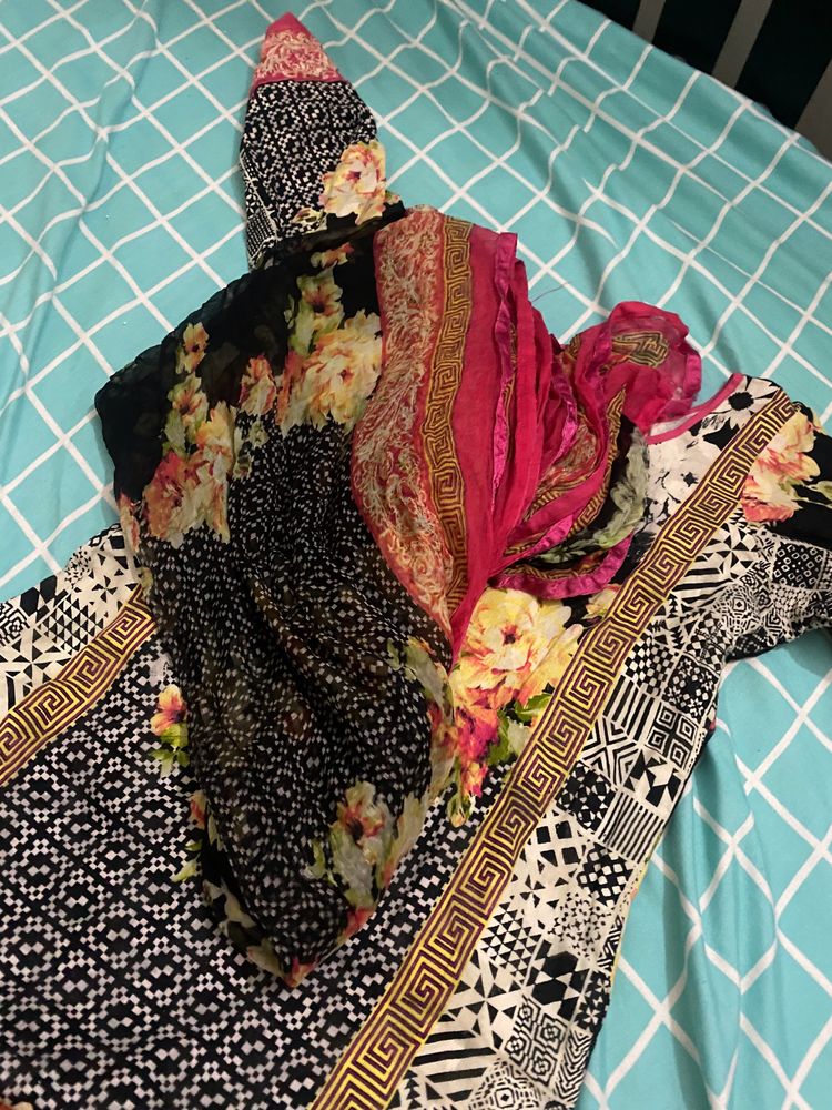 Pakistani Suit