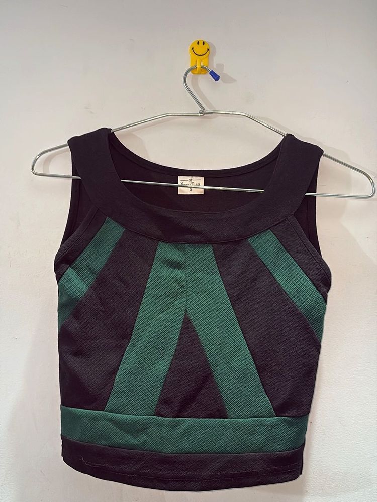Stylish Sleeveless Crop Top