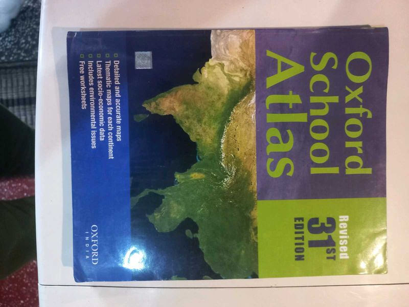 Oxford School Atlas - Revised 2005 editio