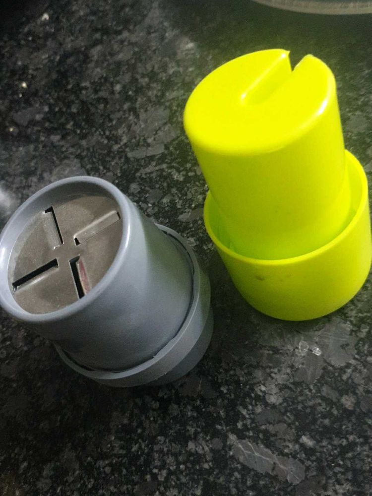 Kitchen Gadget - Grater/Slicer