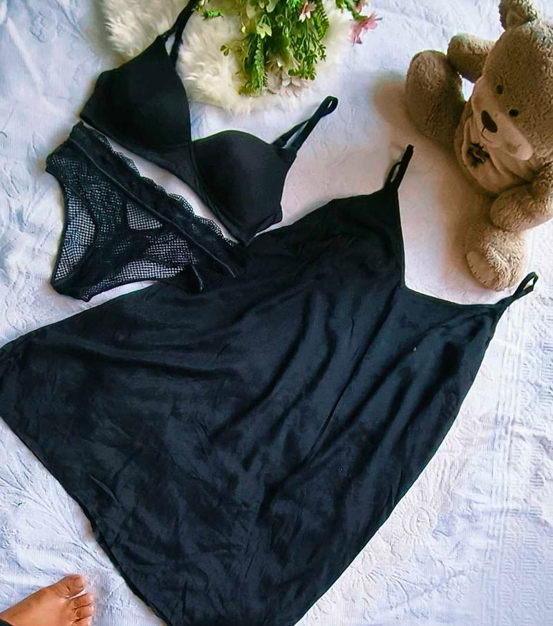 Black Lingerie Set - Bra &amp; Nightgown