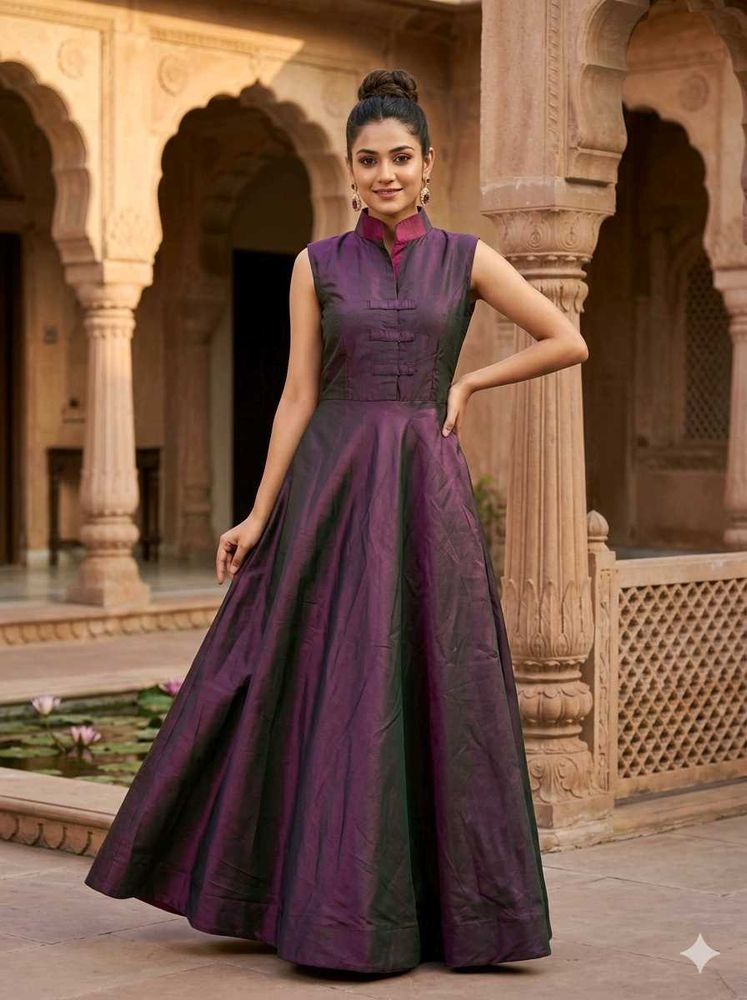 Stunning Sleeveless Ethnic Gown