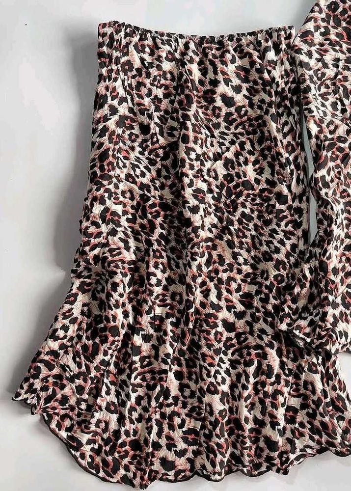 Leopard Print midi skirt