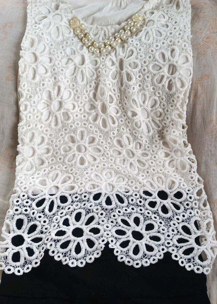 White Lace Short dress😶‍🌫️😶‍🌫️