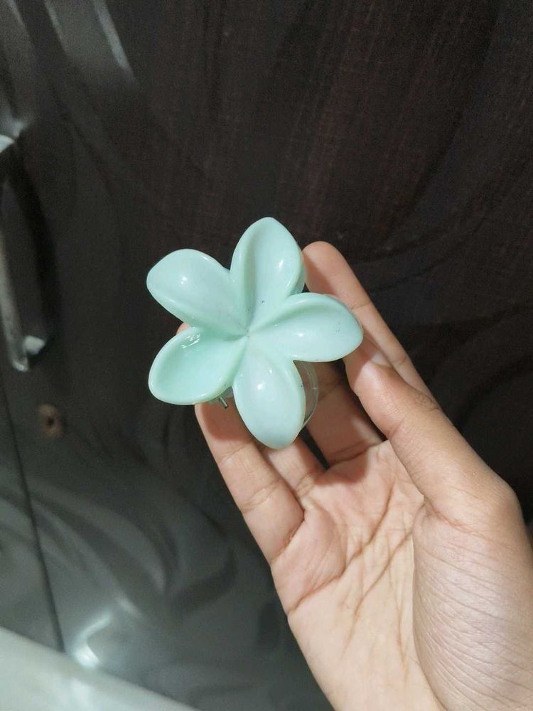 Cute Flower Hair Clip