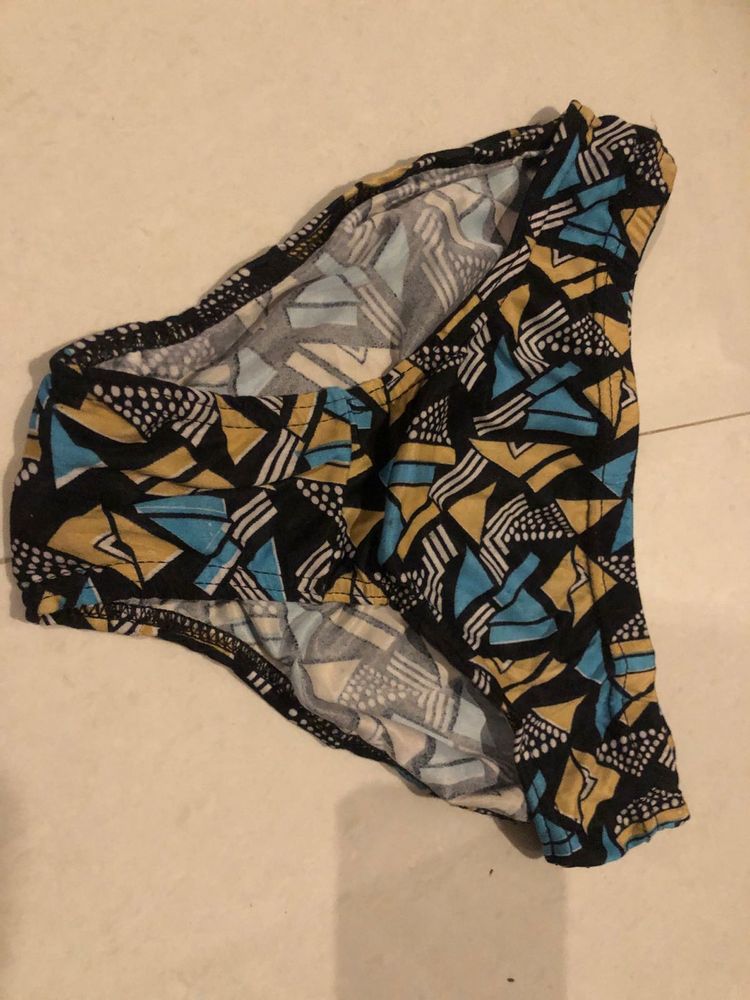 Retro Geometric Print Bikini Top