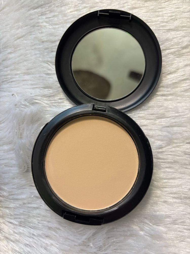Mac Compact Powder with Mirror nc20