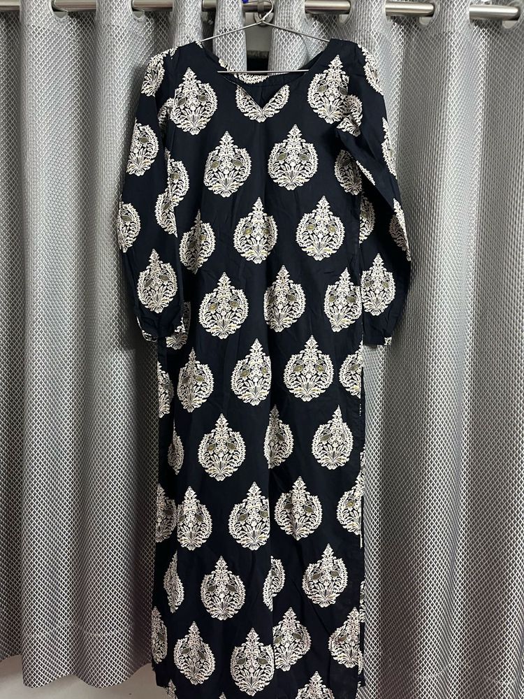 Elegant Black &amp; White Printed Kurta