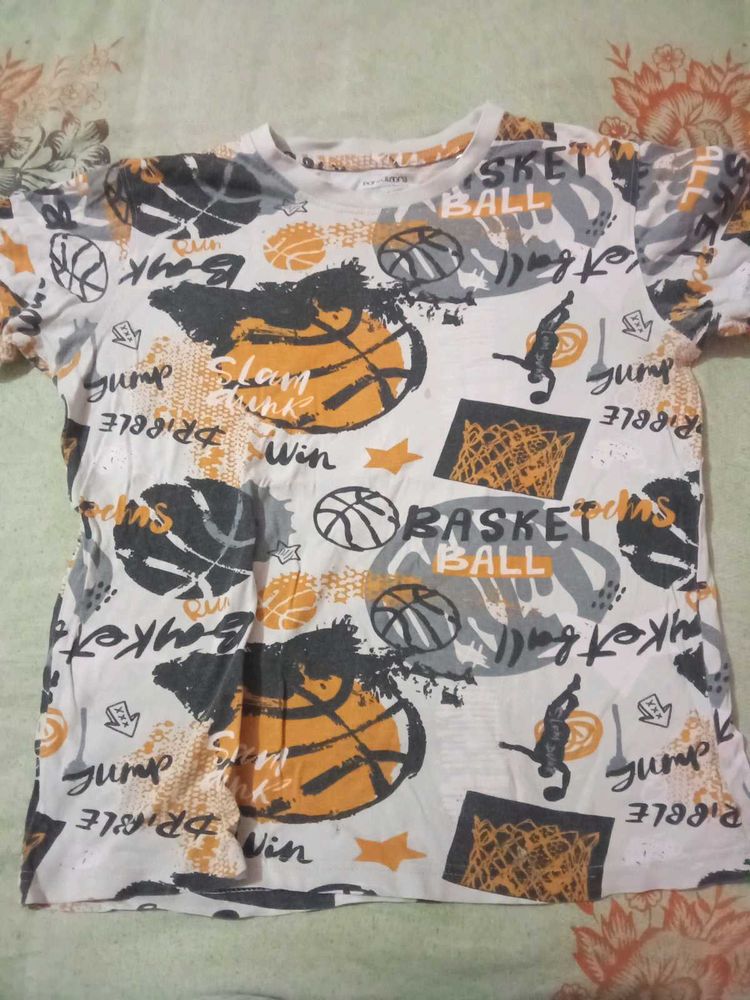Cool Basketball Graphic T-Shirt