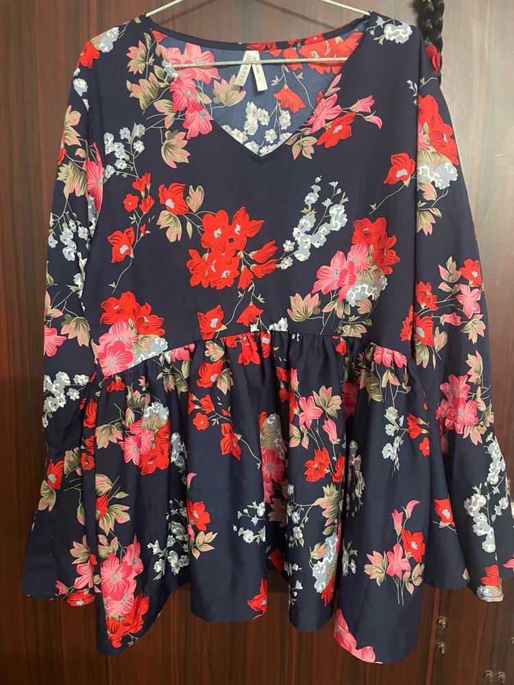 Chic Floral Print Peplum Top