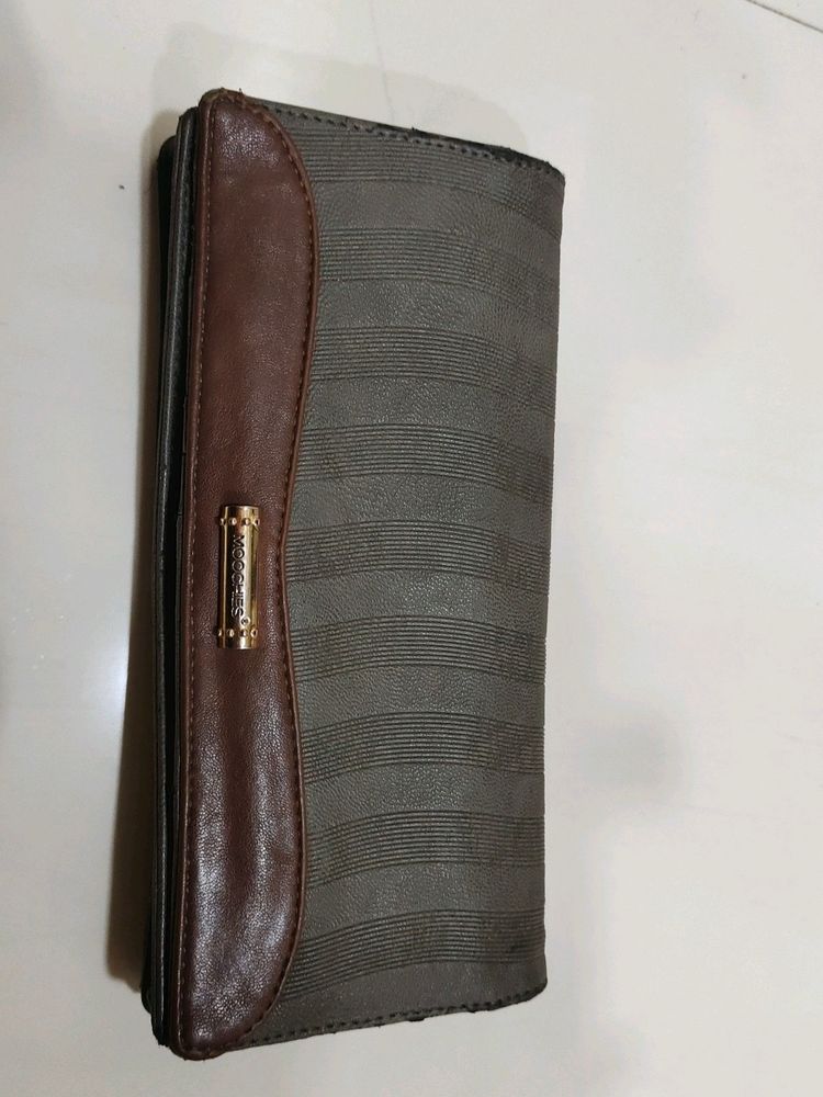 Moochies wallet