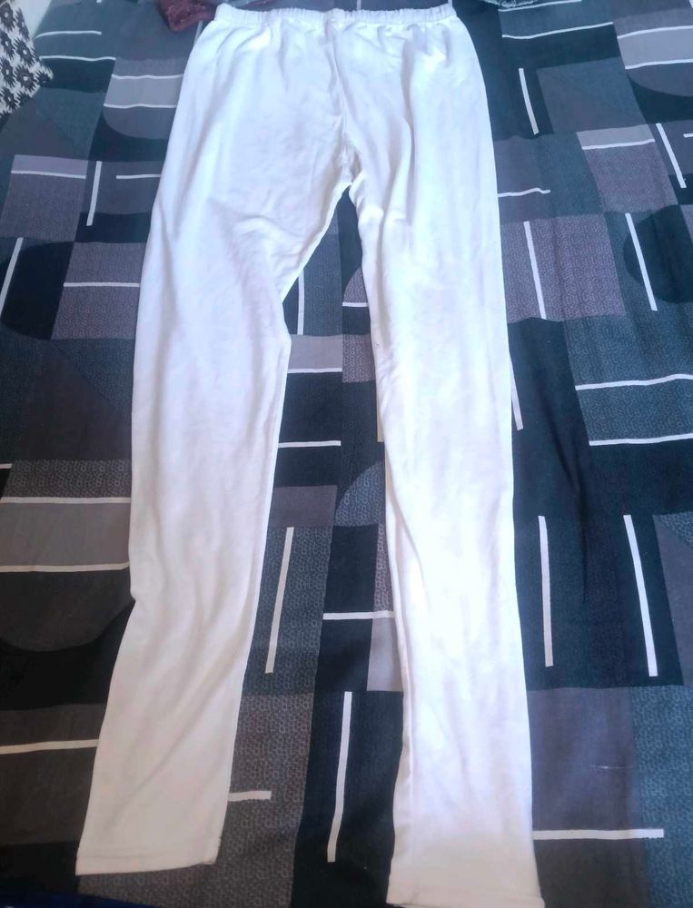 Comfortable White leggings