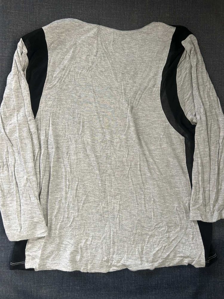 gray tshirt