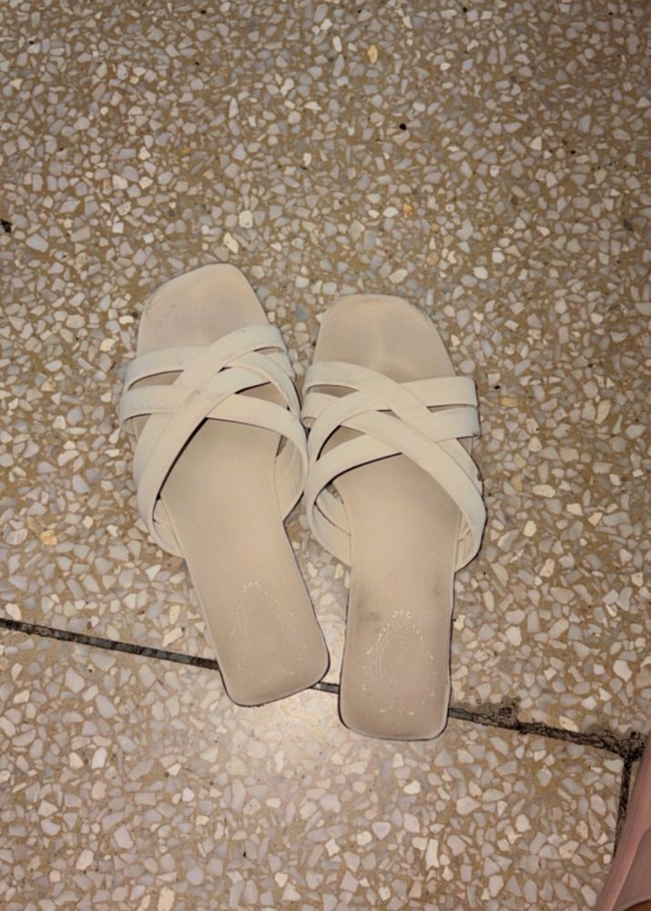 Stylish Beige Criss-Cross Strap Sandals