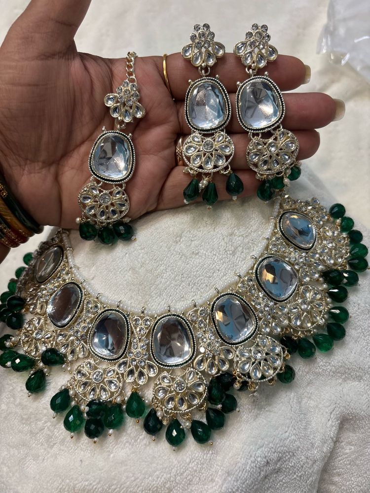 Stunning Kundan Necklace &amp; Earring Set