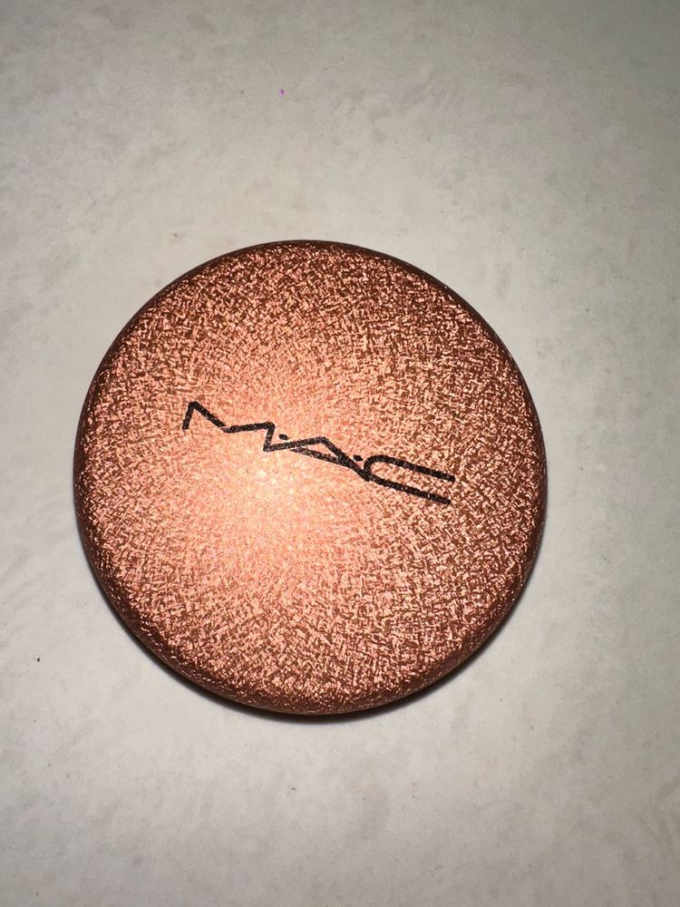 MAC Bronzer Shade Medium Golden