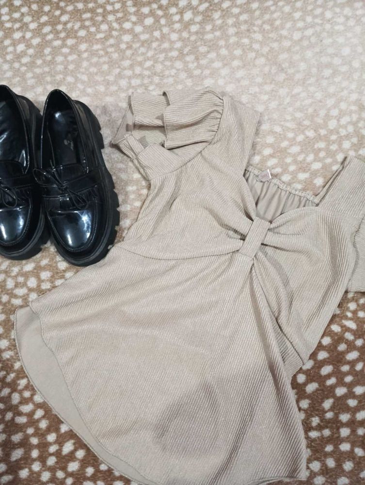 Cute Beige Bow Front Top