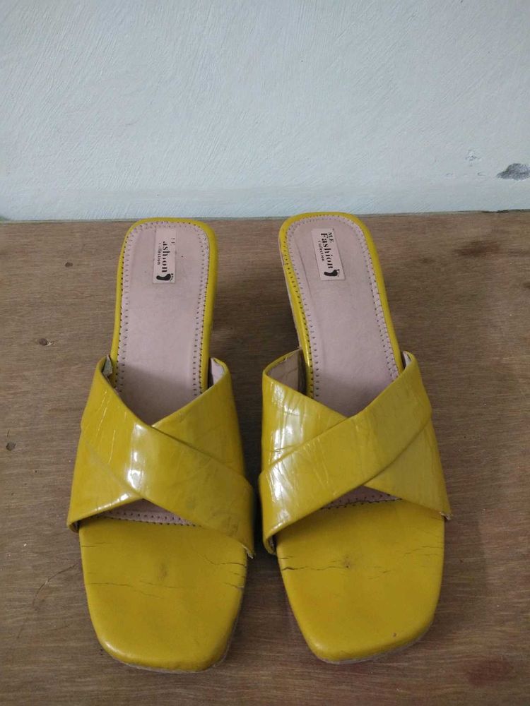Chic Yellow Cross Strap Heels
