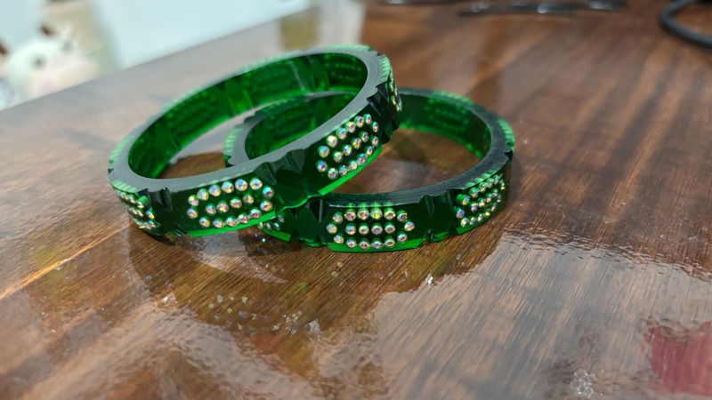 Stunning Emerald Green Bangles with Rhinestones