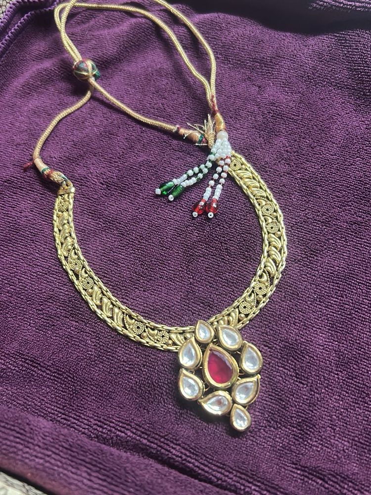 Elegant Kundan Necklace