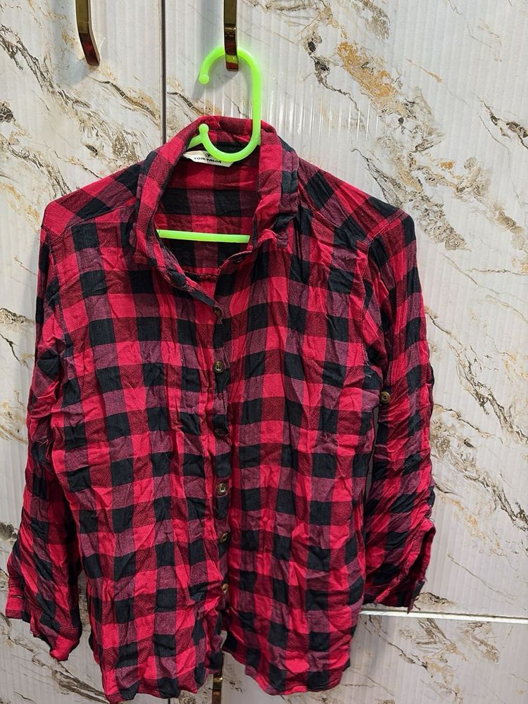 Classic Red &amp; Black Plaid Button-Up Shirt