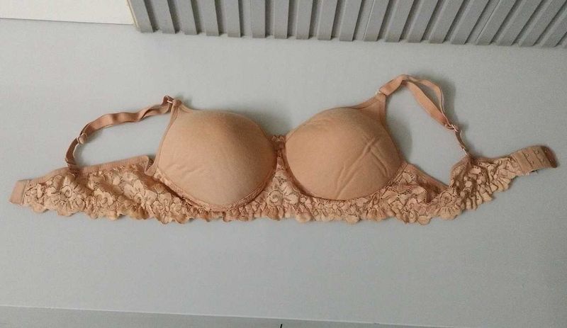 Lace Trim Padded Bra