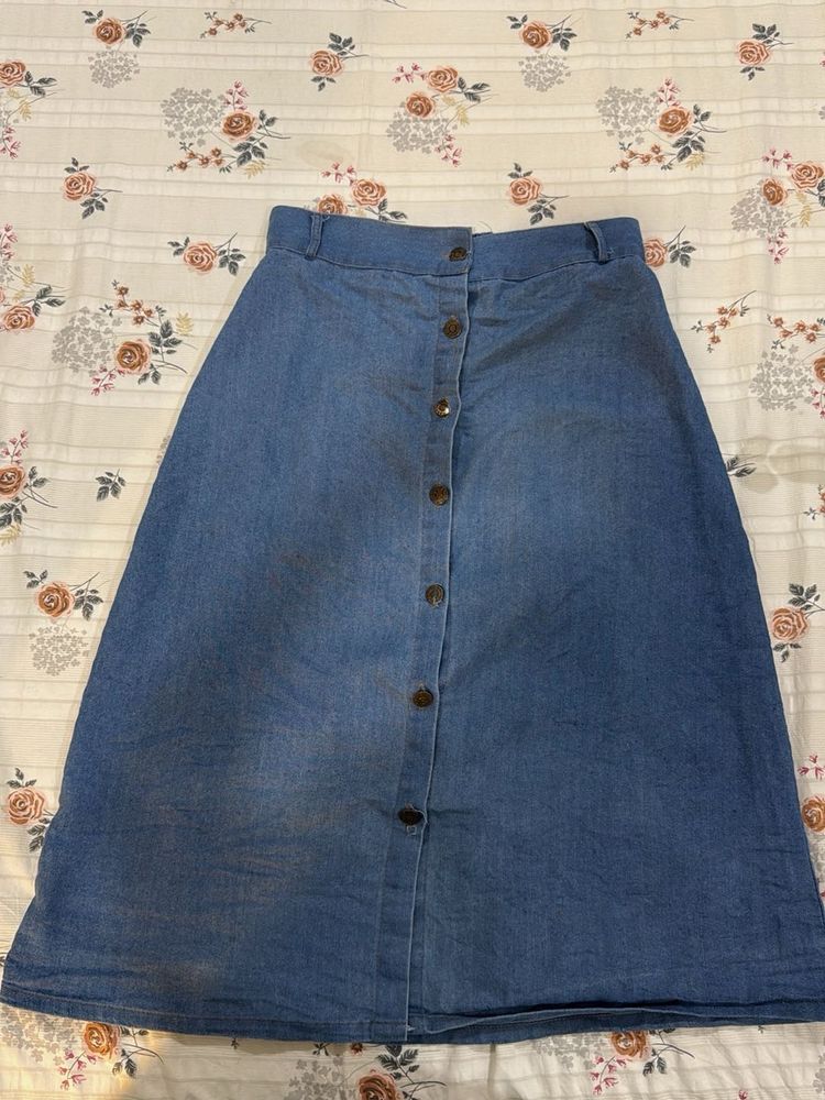Denim skirt