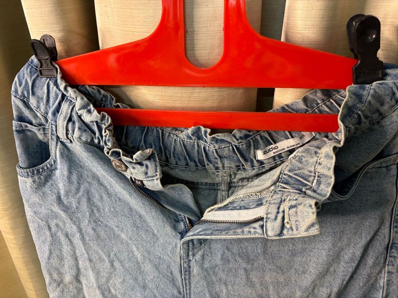 Light Wash Paperbag Waist Jeans