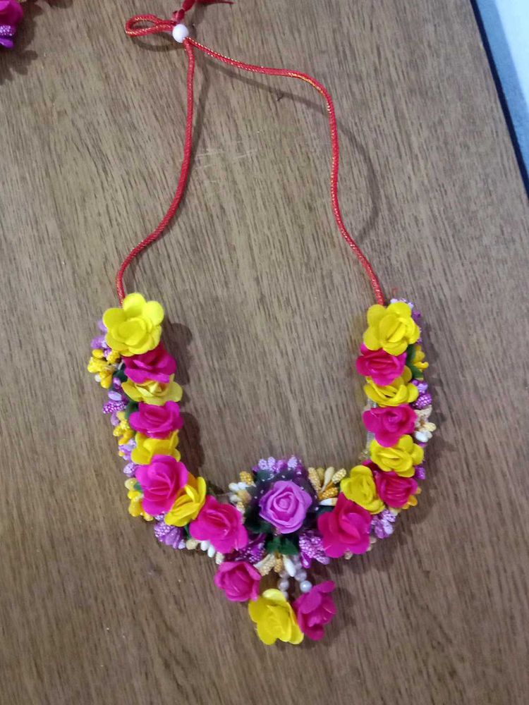 flower haldi jewellery