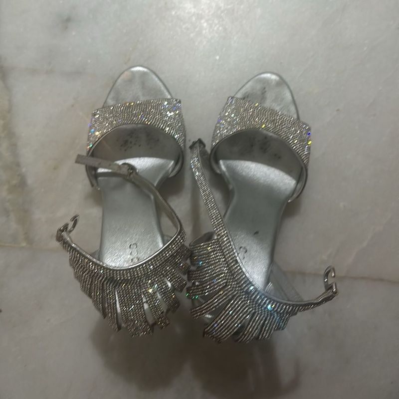 SILVER PENCIL HEELS