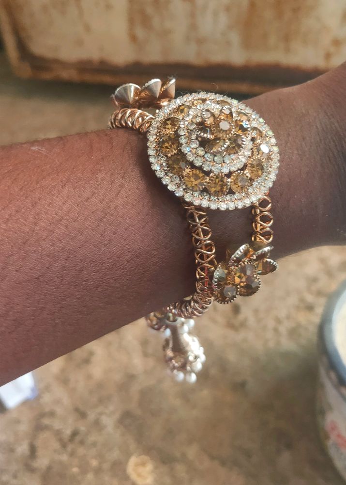 Bracelet