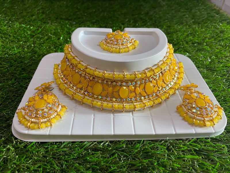 Yellow Kundan Choker Set