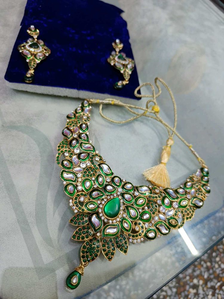 Emerald &amp; Gold Necklace Set