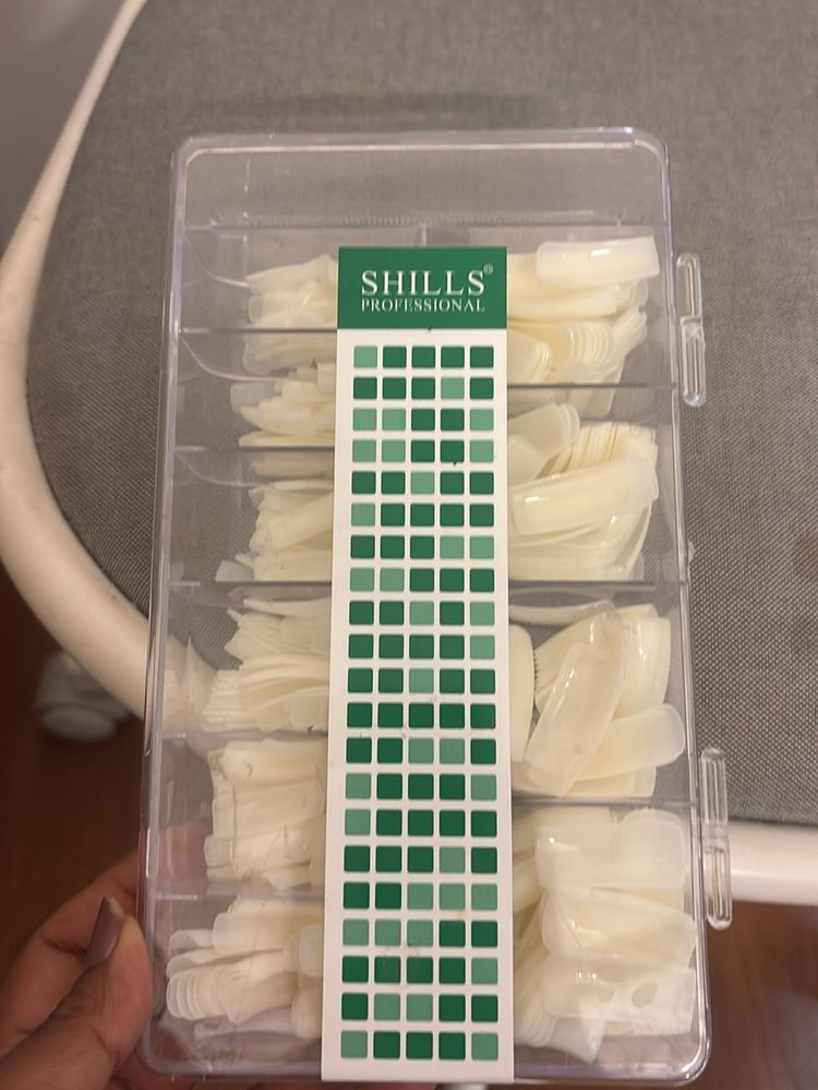 SHILLS PROFESSIONAL Nail Tips