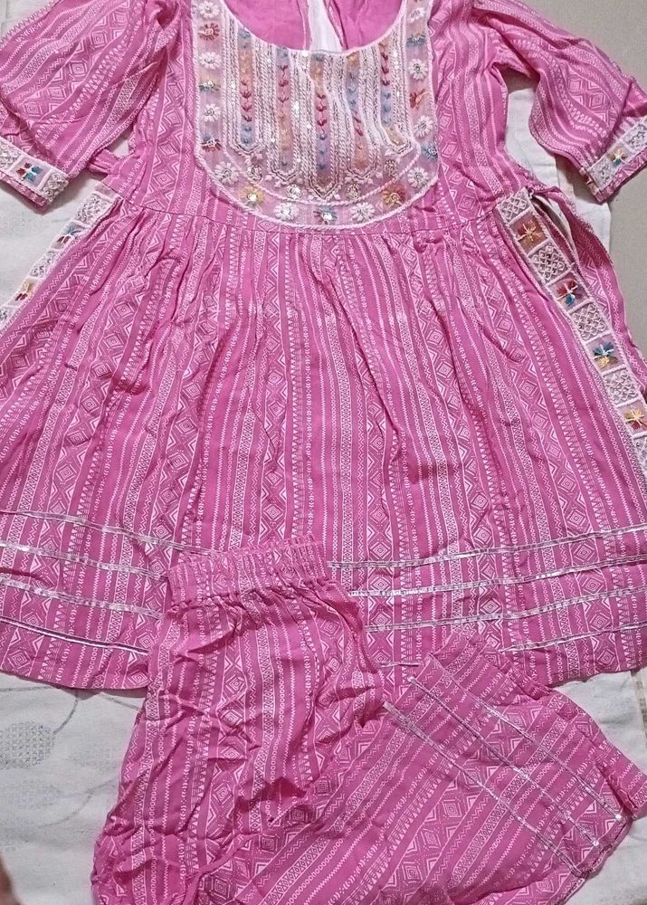 Beautiful Pink Printed Kurta Set