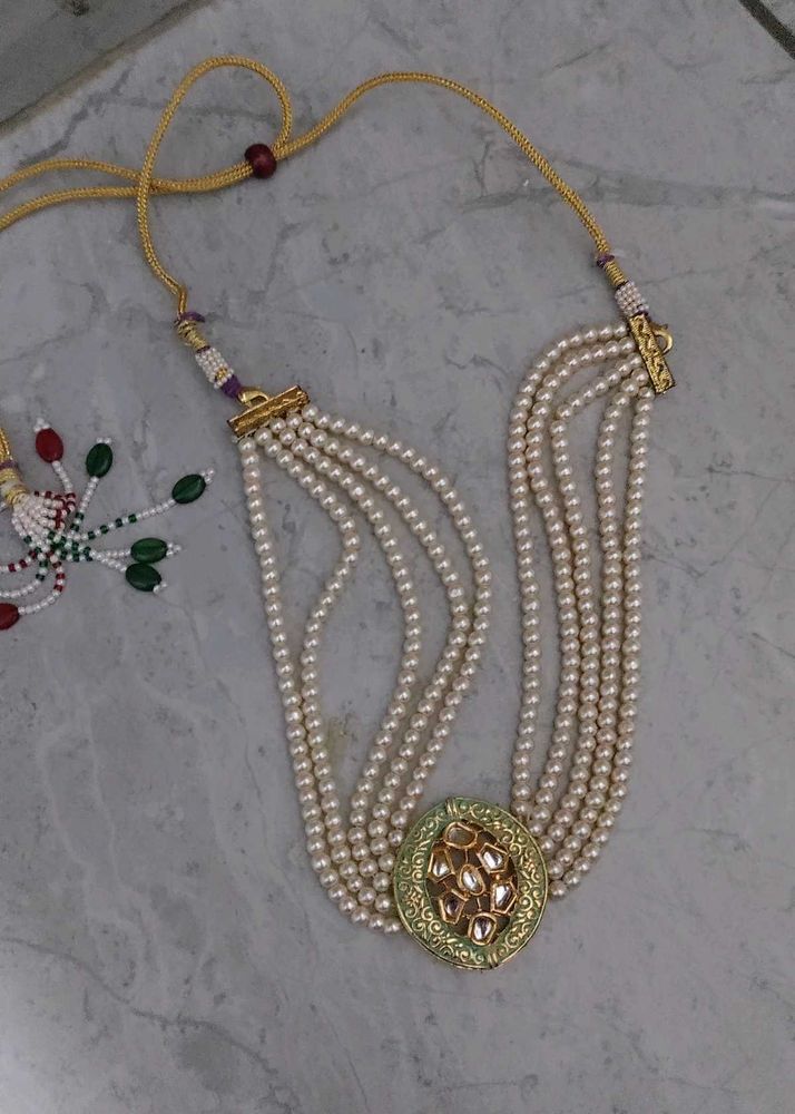 Elegant Multi-strand Pearl Necklace