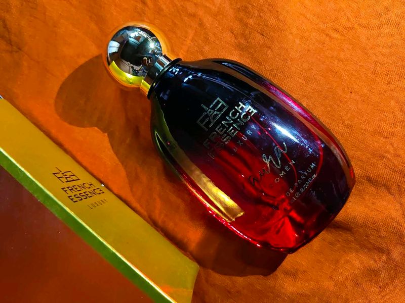 French essence aura Women perfume