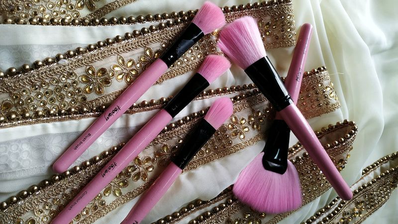 floozy 24 professional makeup brushes