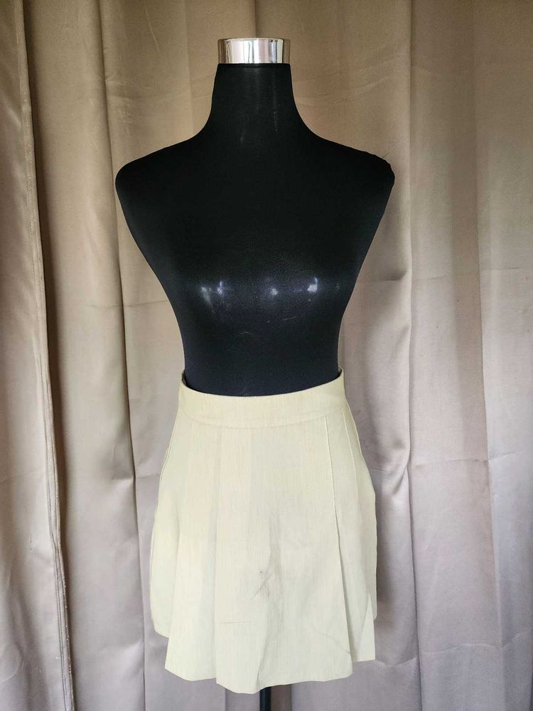 Light Yellow Pleated Mini Skirt